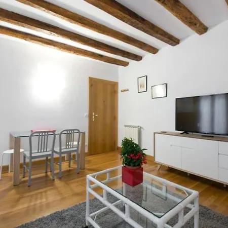 Apartment Comodo En La Parte Vieja, Old Town