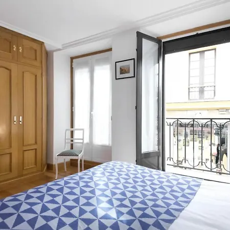 Comodo En La Parte Vieja, Old Town Apartment