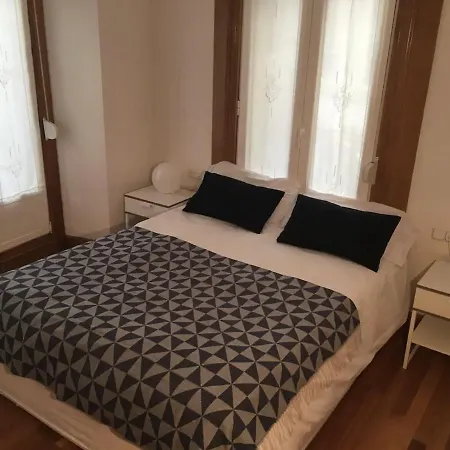 Cómodo En La Parte Vieja, Old Town * San Sebastián