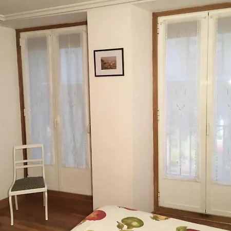 Comodo En La Parte Vieja, Old Town Apartment